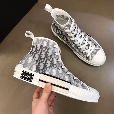 tenis dior precio mujer|Dior high top sneakers outfit.